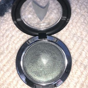 MAC single pressed pigment